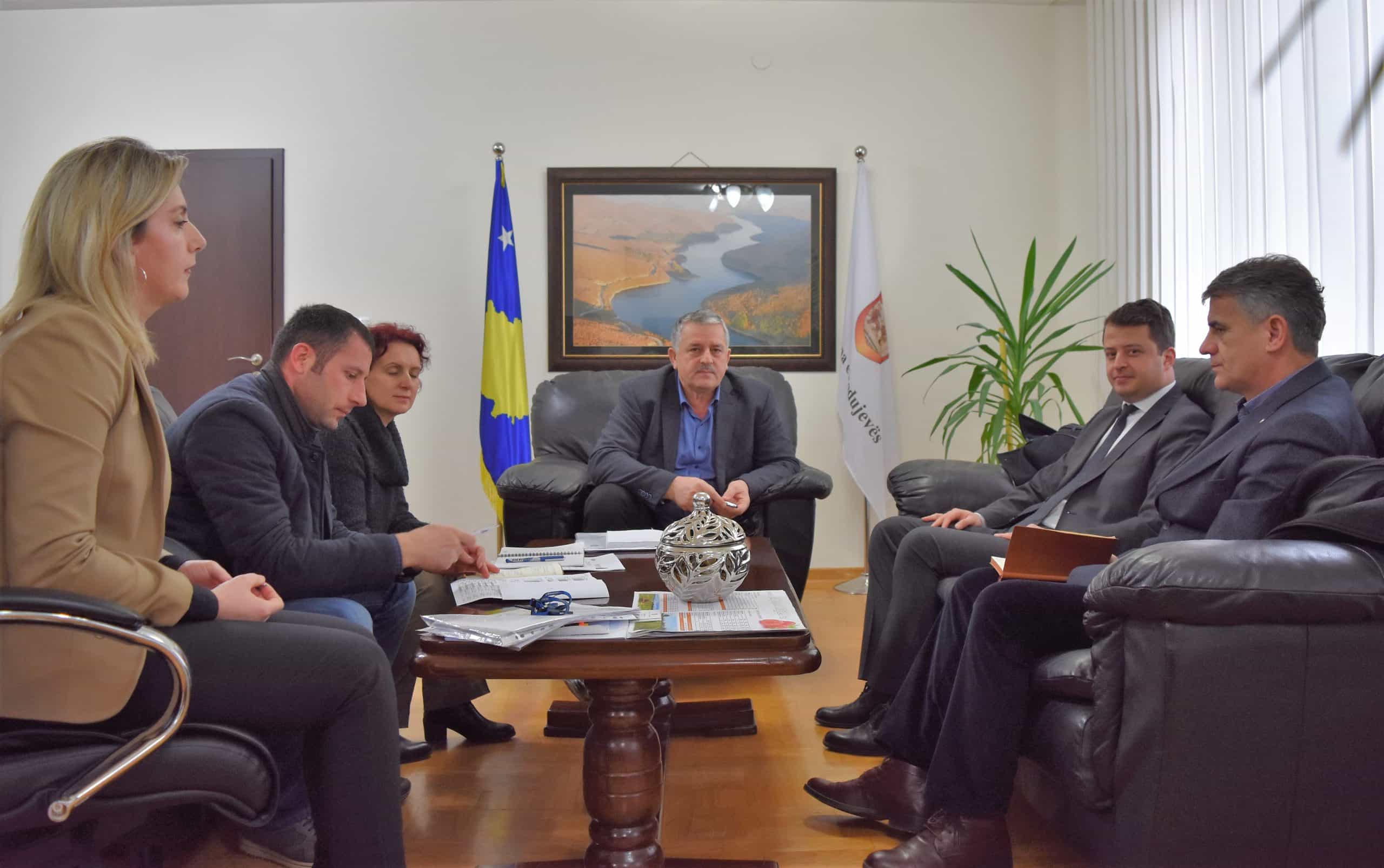 Eko Llapi Hiqen mbeturinat skaj Liqenit të Batllavës - Komuna Podujeve