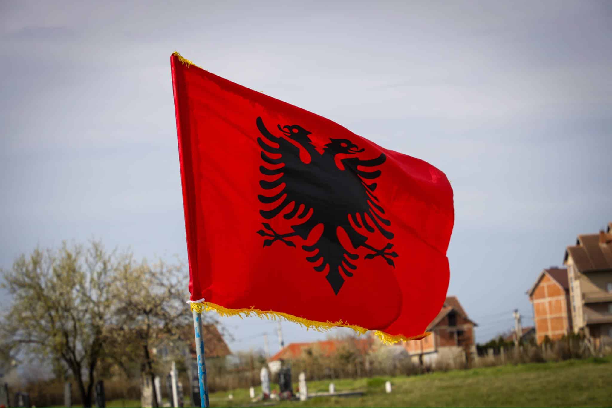 Homazhe në 26 vjetorin e vrasjes së 7 pjesëtarëve të familjes Sejdiu