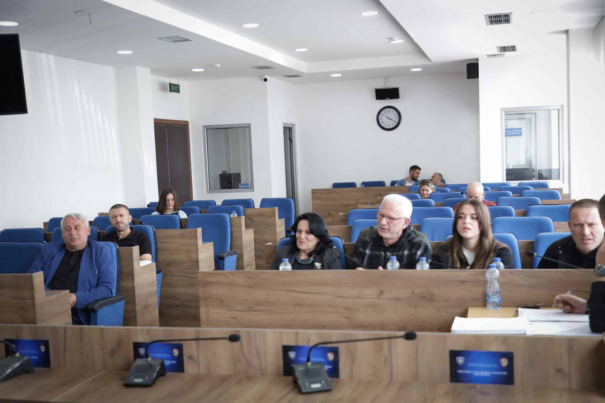 Mbahet mbledhja e Komitetit për Politikë dhe Financa