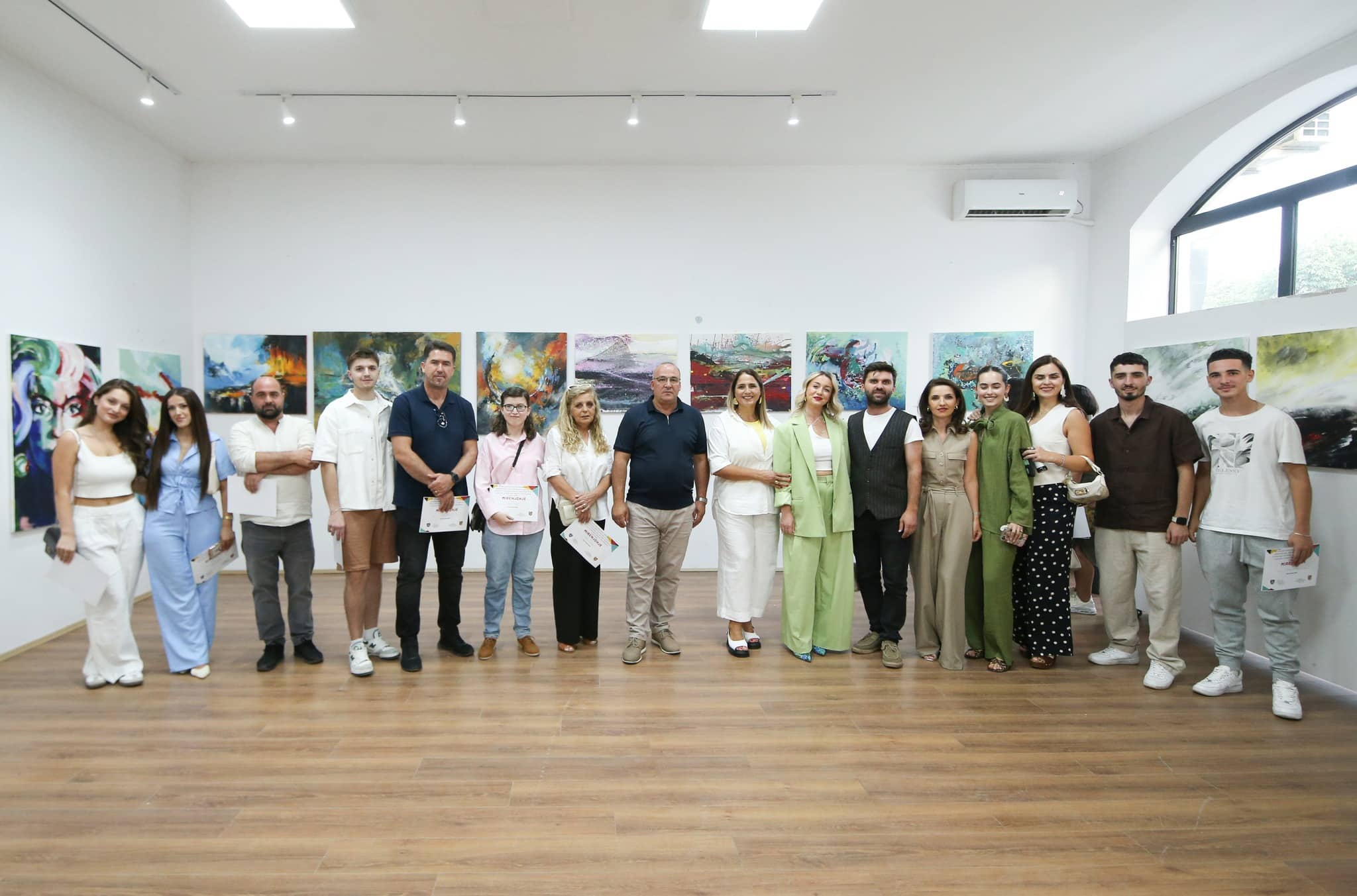 U hap ekspozita “Arti në Llap” produkt i kolonisë tri-ditore në Galerinë e Arteve