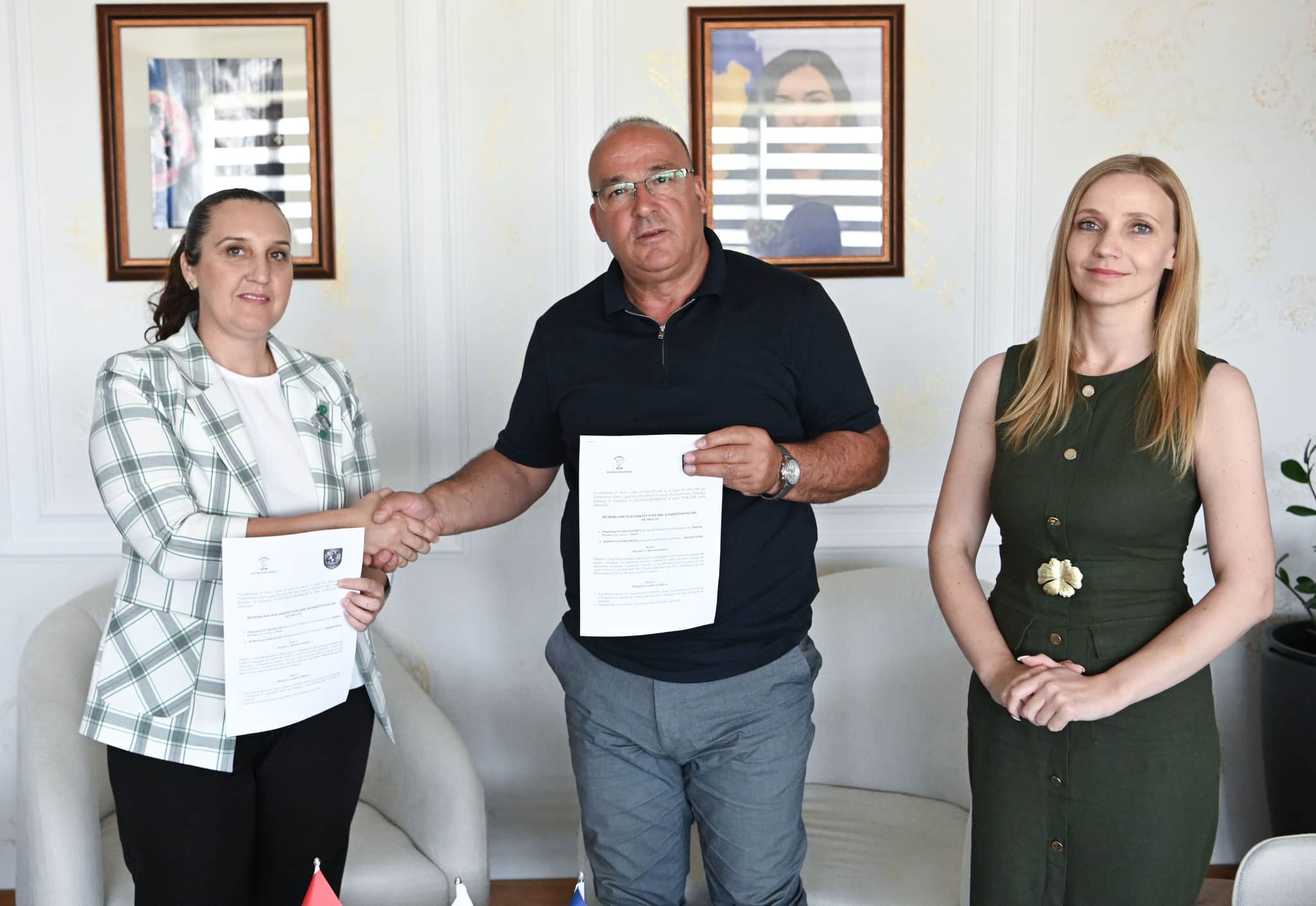 Komuna e Podujevës në bashkëpunim me ECOKOSWOMEN do të ndihmojnë 11 gra llapjane