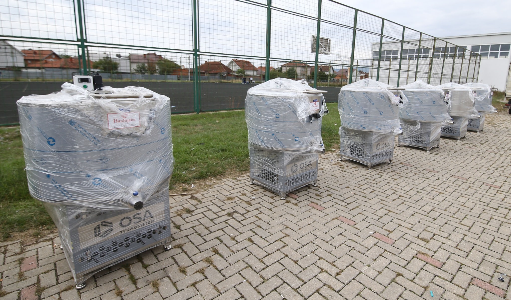 Komuna ndihmon fermerët llapjanë me laktofrizë 300l