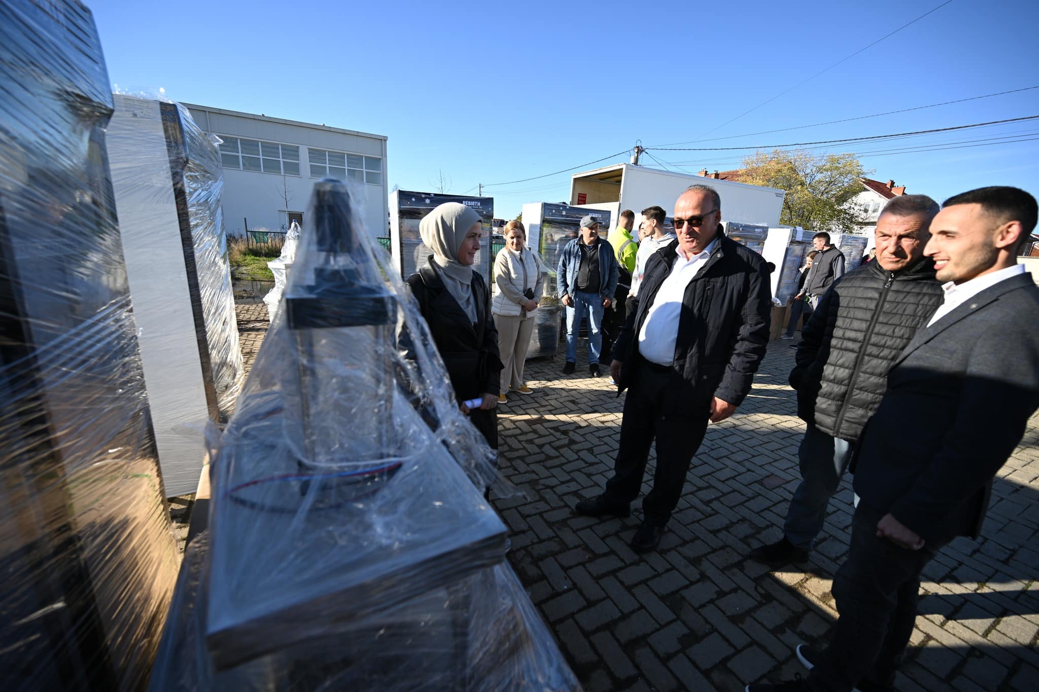 Shpërndahen 92 pajisje për 43 përfitues