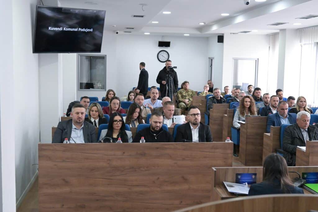 Eko Llapi Në Kuvendin e Komunës u shqyrtua Raporti Vjetor Financiar për vitin ...